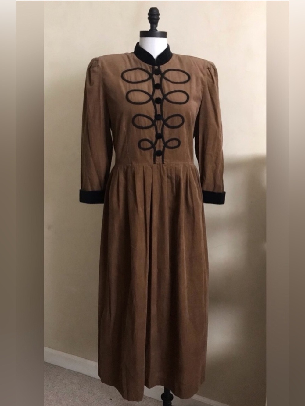 Vintage Brown Corduroy Long Sleeve Dress with Black Trim